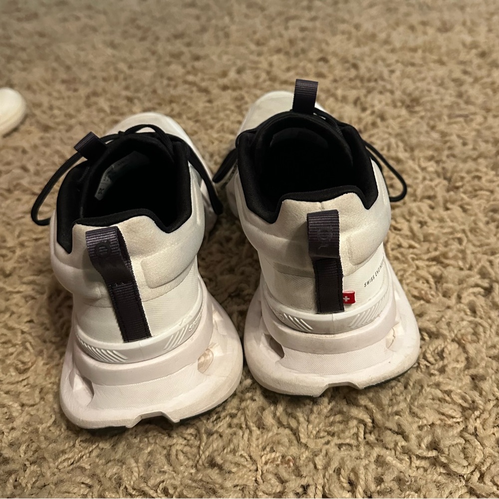 On Running Monochrome Performance Sneakers - Picture 4 of 5
